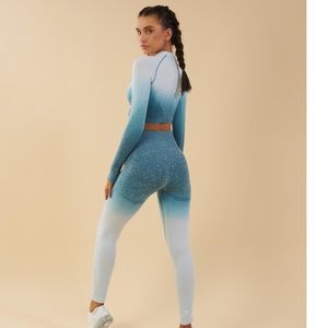 Gymshark ombré (deep teal/ice blue) xs set